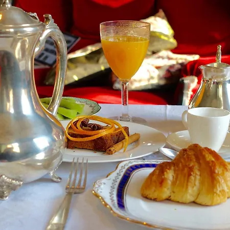 Bed and Breakfast Le Jardin De La Cathedrale 2*