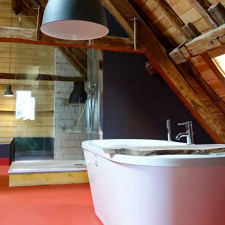 Bed and Breakfast Le Jardin De La Cathedrale 2*