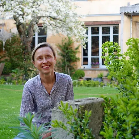 Le Jardin De La Cathedrale 2* Τρουά