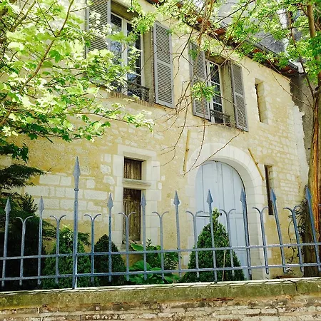 Le Jardin De La Cathedrale 2* Τρουά