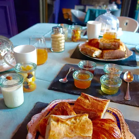 Bed and Breakfast Le Jardin De La Cathedrale 2*