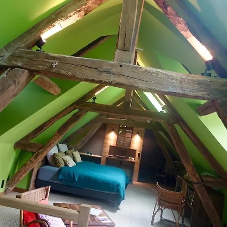 Le Jardin De La Cathedrale Bed and Breakfast 2*