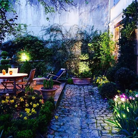 Le Jardin De La Cathedrale 2*